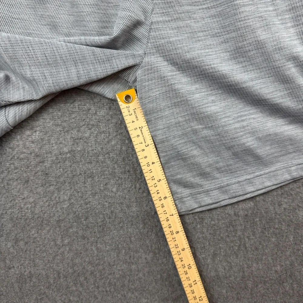 Adidas Athletic Shorts Men's Size M‎ Grey Space Zipper Pockets Workout Training